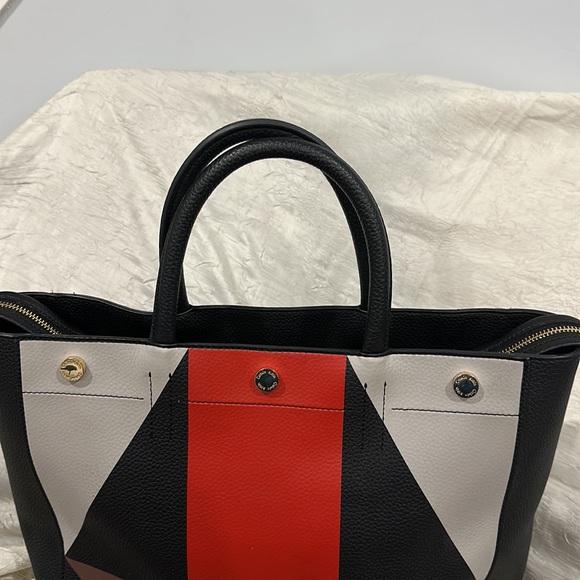 Calvin Klein Geometric Print Shoulder Bag - Picture 7 of 7